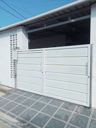 Foto indah produk yang tertata rapi